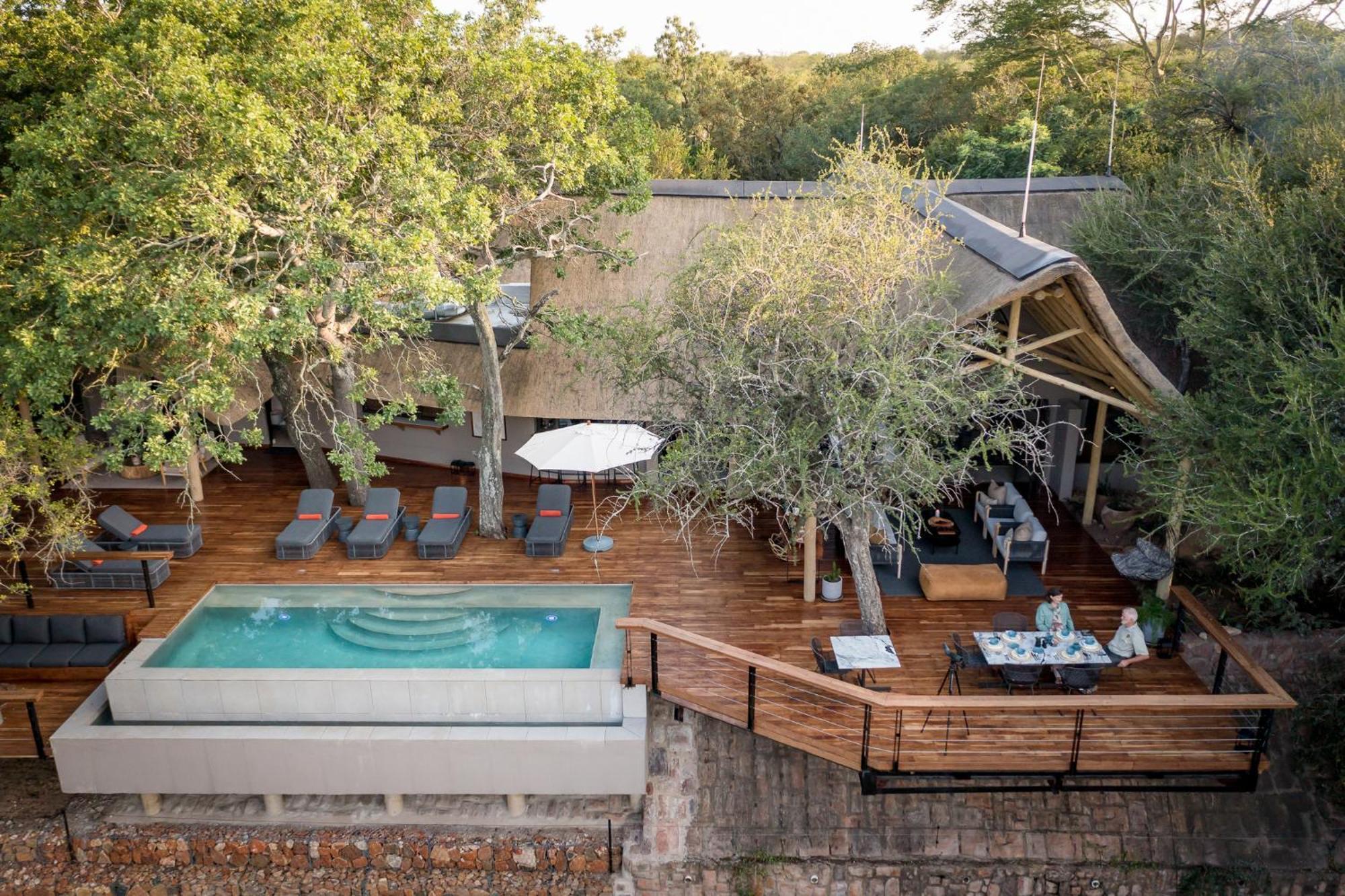 Serondella Safari Lodge ธอร์นีบุชเกมรีเซิร์ฟ ภายนอก รูปภาพ