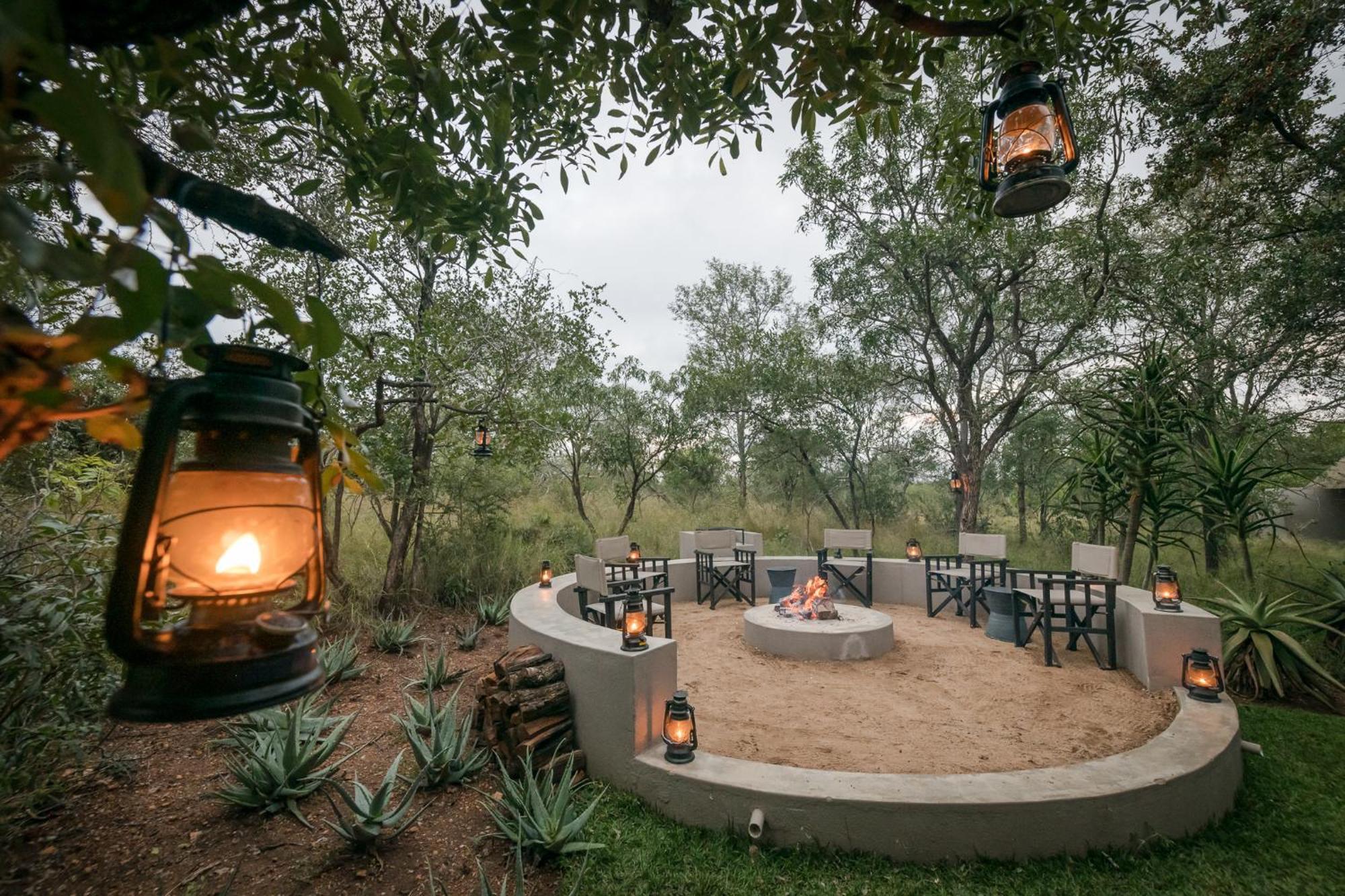 Serondella Safari Lodge ธอร์นีบุชเกมรีเซิร์ฟ ภายนอก รูปภาพ