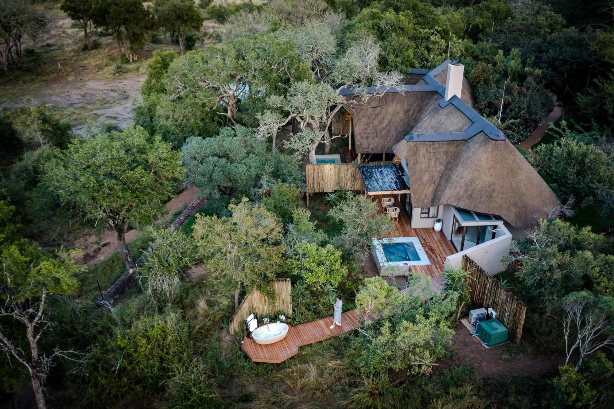 Serondella Safari Lodge ธอร์นีบุชเกมรีเซิร์ฟ ภายนอก รูปภาพ