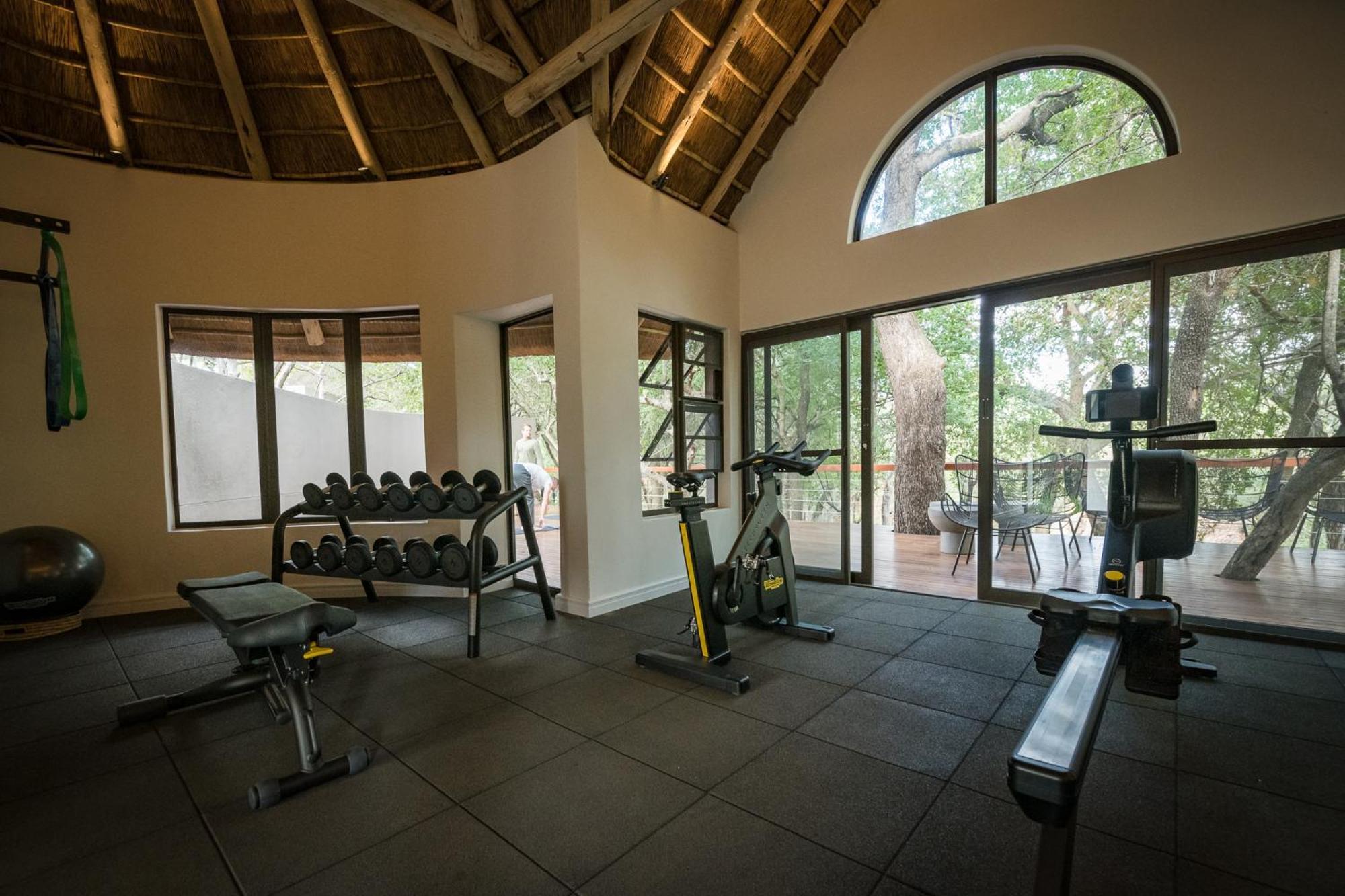 Serondella Safari Lodge ธอร์นีบุชเกมรีเซิร์ฟ ภายนอก รูปภาพ