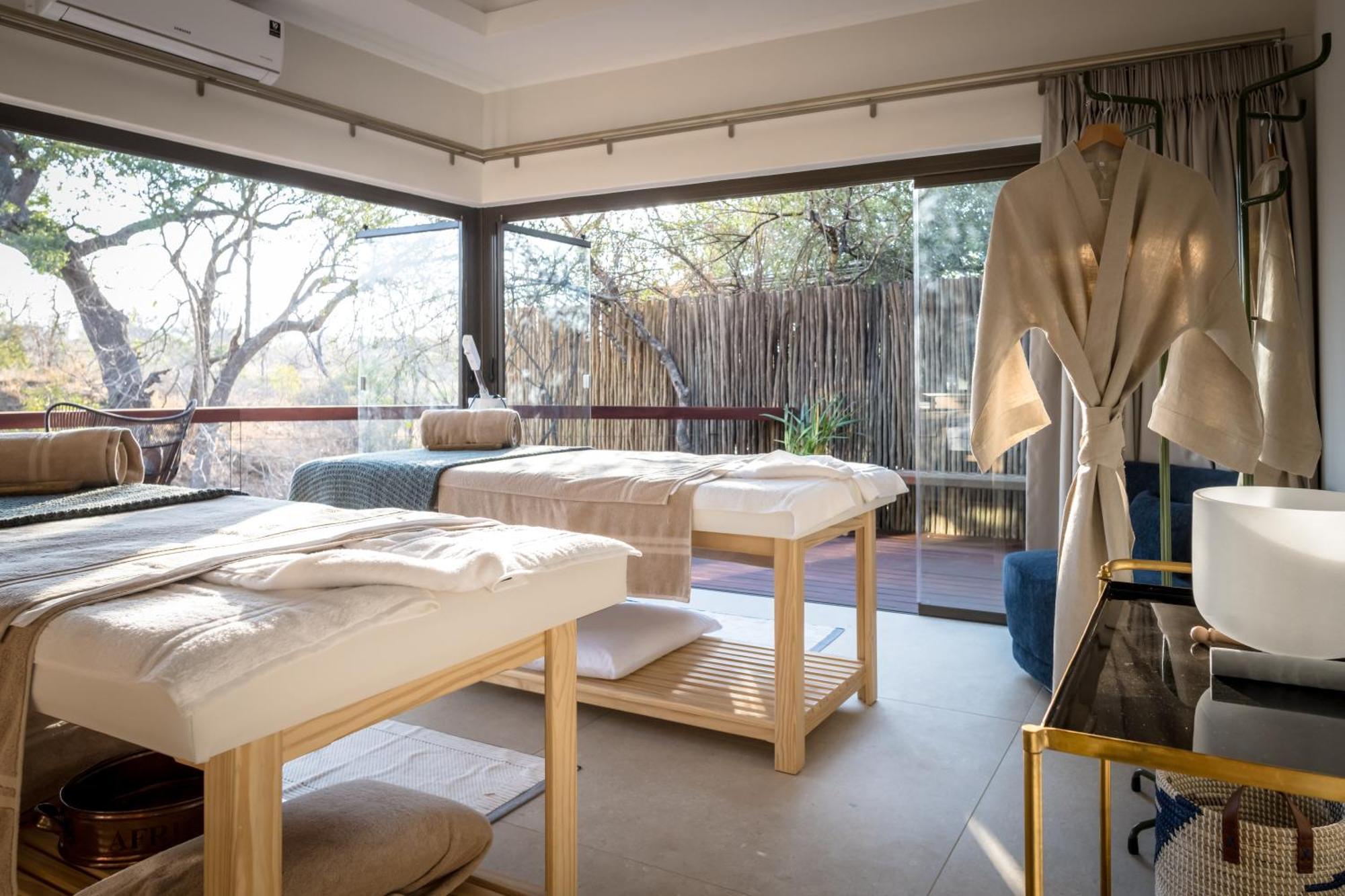 Serondella Safari Lodge ธอร์นีบุชเกมรีเซิร์ฟ ภายนอก รูปภาพ