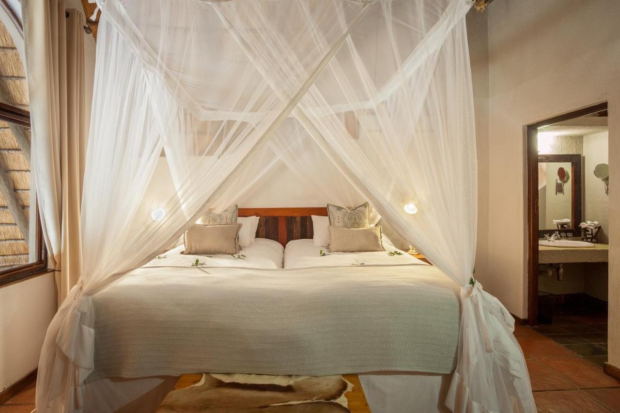 Serondella Safari Lodge ธอร์นีบุชเกมรีเซิร์ฟ ภายนอก รูปภาพ